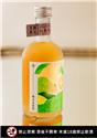 曦光金棗酒 選用宜蘭新鮮金棗精釀，果香濃郁，酸甜中帶有一抹清新，宛如清晨的第一道曦光。純飲或搭配調酒，都是品味生活的最佳選擇。