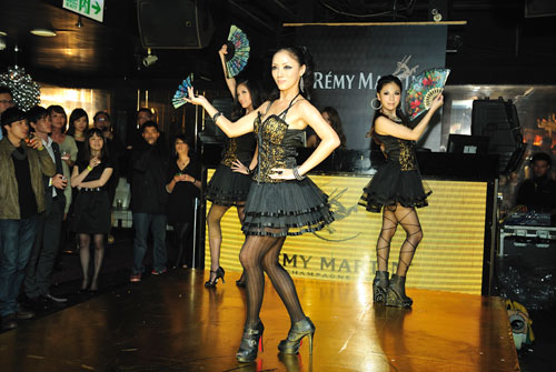 Gold-Party_1221_2.jpg