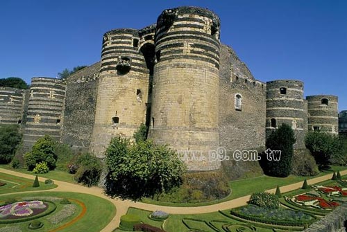 Chateau_0227_1.jpg