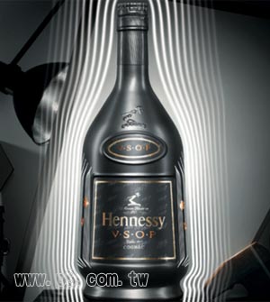 Hennessy_0204_1.jpg
