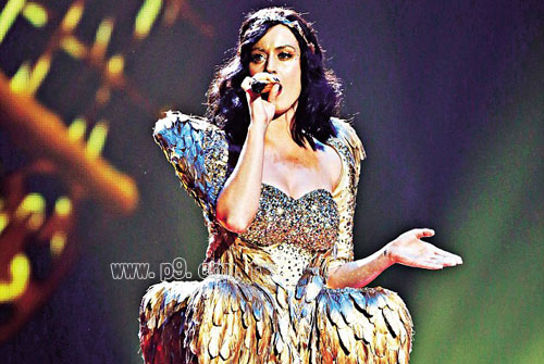 Katy-Perry_0221_2.jpg