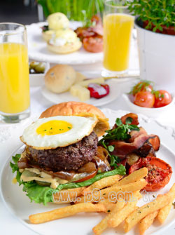 Brunchtail_0328_2.jpg