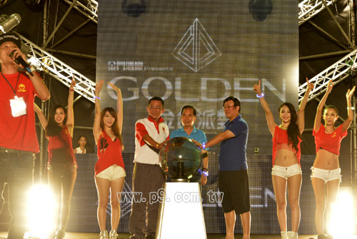 GOLDEN_20140729_3.jpg