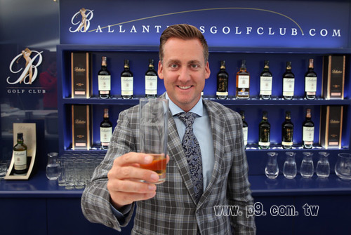 Ian-Poulter_0902_1.jpg