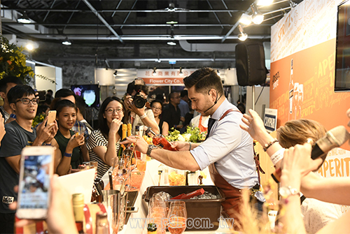 tbs2017091902-9.jpg