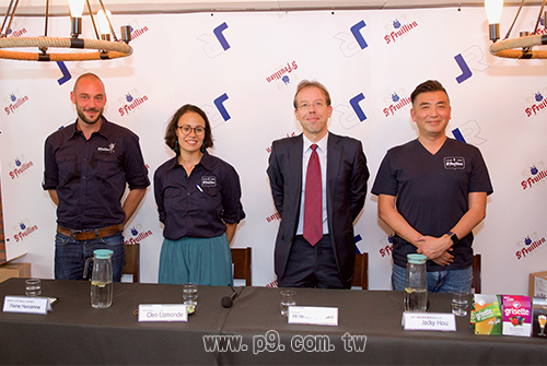 STF2017100303-4.jpg