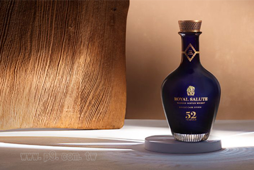 royal_1219_3.jpg