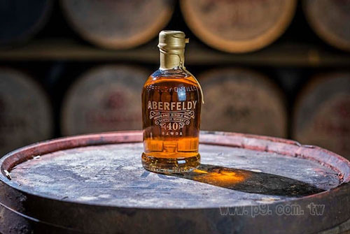 AberfeldyOwnBottle_0120_2.jpg