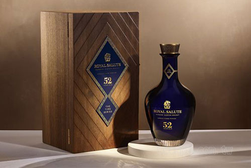 Royal-Salute52_0120_3.jpg