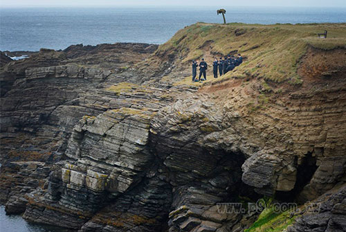 a-tribe-in-the-wild_0103_1.jpg