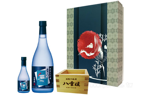 drinksnewyear_0106_1.jpg