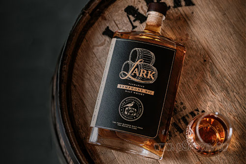 Lark_0820_2.jpg