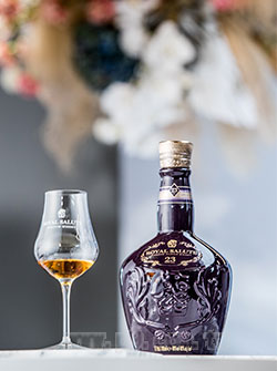 royalsalute_0826_1.jpg