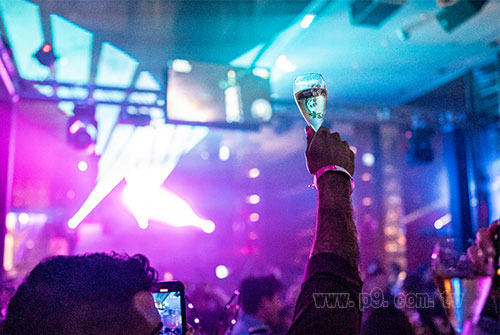Light-It-Up_1204_3.jpg
