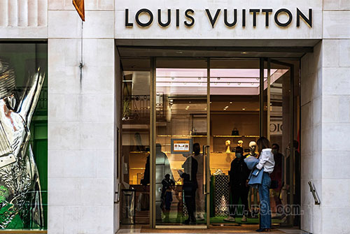lvmh_0622_2.jpg