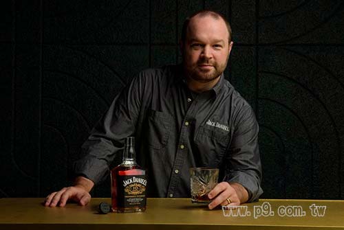 Jackdaniel_0908_1.jpg