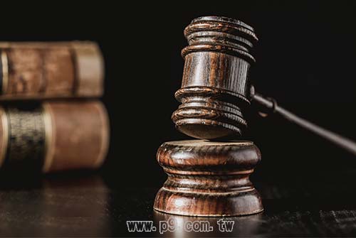0218_gavel_1.jpg