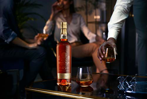 1108_ROYAL_1.jpg