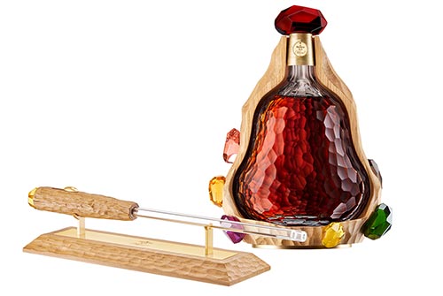 0902_hennessy_6.jpg