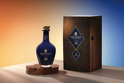 0305_royal_1.jpg
