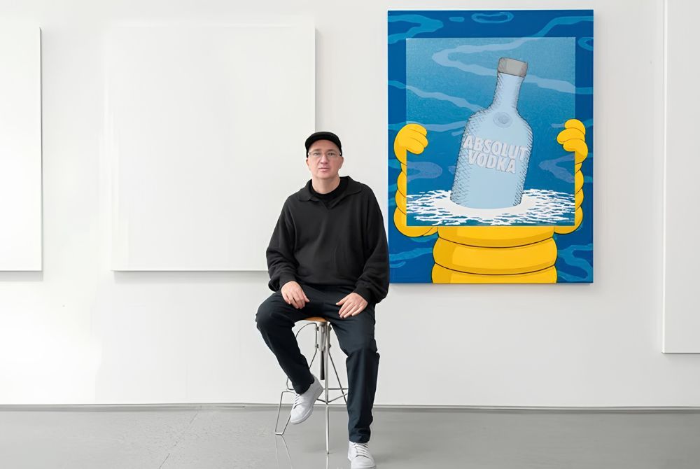 1006_當代潮藝巨擘 KAWS 躍上經典瓶身 絕對伏特加 KAWS 聯名全球潮流搶購2.jpg