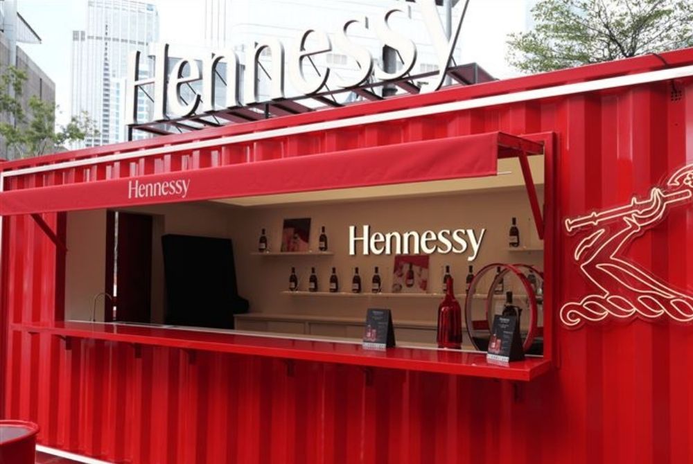 1019_Hennessy Artistry 暌違多年回歸 軒尼詩「融音之境」快閃登場信義街頭2.jpg