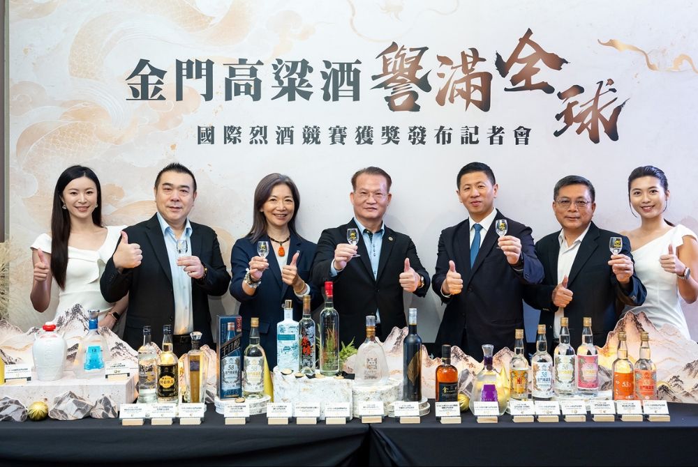 1020_ 金門高粱酒榮獲57面獎牌肯定  問鼎年度最佳白酒殊榮1.jpg