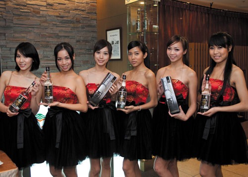 gin0204-1.jpg