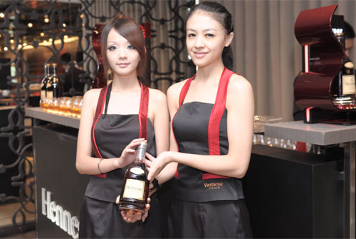 Hennessy_0929_2.jpg