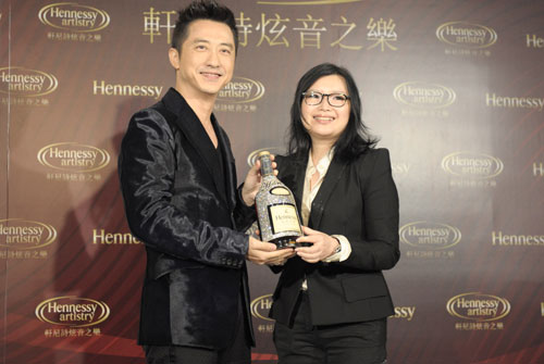 Hennessy_0929_7.jpg
