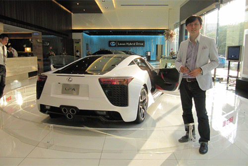 LEXUS_0917_5.gif