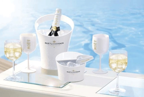 Moet-0630-2.gif