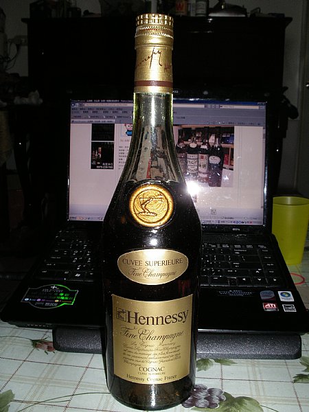 少見的一隻Hennessy CUVEE SUPERIEURE Fine Champagne www.P9.com.tw