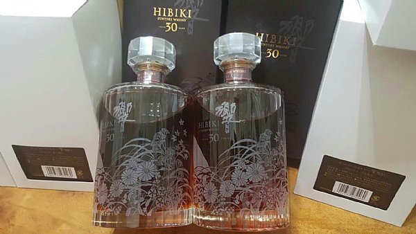 跑出響30年 花鳥風月機場限量版 如图www P9 Com Tw 品酒網 各式威士忌 葡萄酒 紅酒 高粱酒 白蘭地 調酒 您買酒 喝酒的最佳夥伴