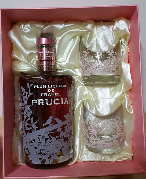 芙樂夏蜜李酒prucia Www P9 Com Tw 品酒網 各式威士忌 葡萄酒 紅酒 高粱酒 白蘭地 調酒 您買酒 喝酒的最佳夥伴