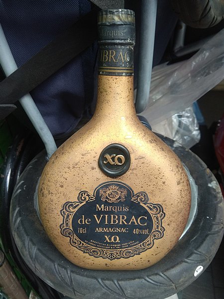 ARMAGNAC MARQUIS DE VIBRAC XO 雅馬邑維克公爵XO 金色老磨砂瓶:::P9品