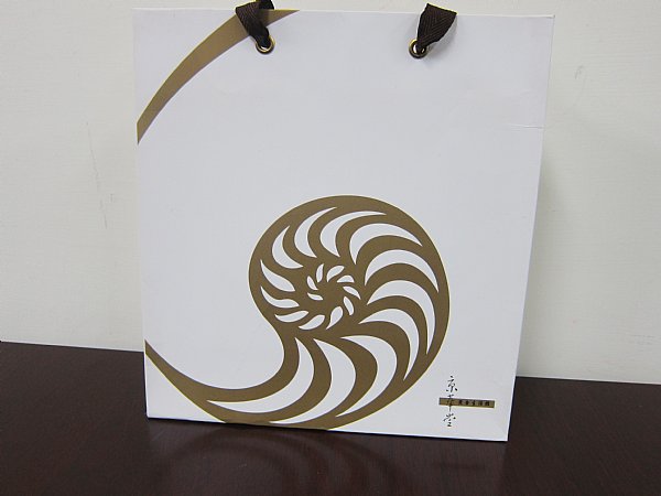 玉山金黃金高粱酒(京華金醇藍) :::P9品酒網:::