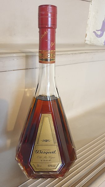 Qizil qalpoqchaning yangi sarguzashtlari haqida porno filmlarni tomosha qiling Qamoqxonada qoriqchi bilan jinsiy aloqa