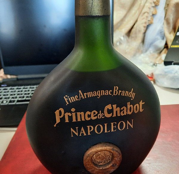 早期老酒 70年代夏堡Prince de Chabot ……Napoleon 早期老酒 70年代夏堡Prince de Chabot ……Napoleon