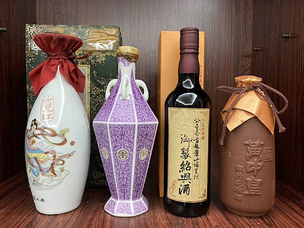 女兒紅+公賣局陳紹+御製紹興+黃中皇紹興花雕:::P9品酒網:::