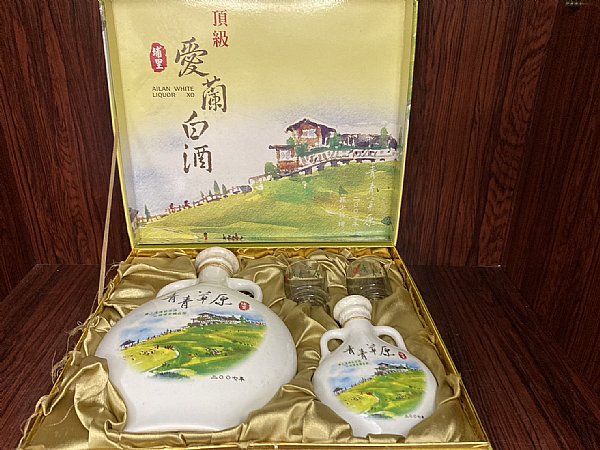 中国白酒 台湾酒 白酒 2005年 700ml 頂級爱蘭白酒 【公式通販】