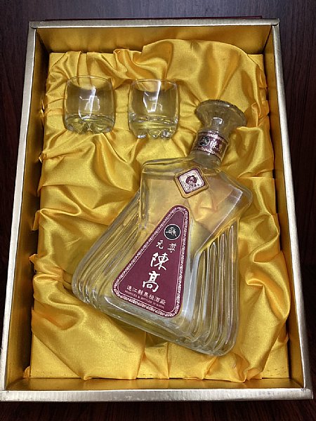 玉山陳高　12年甕蔵　紅麒麟<限定品> 高粱 玉山高粱新品發布會-十二年陳高「紅麒麟」｜Accupass 活動通