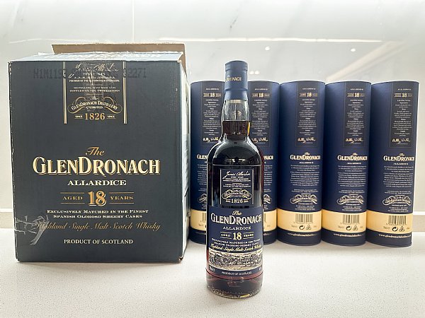 GlenDronach 18年*Billy walker version GlenDronach 18年*Billy walker version
