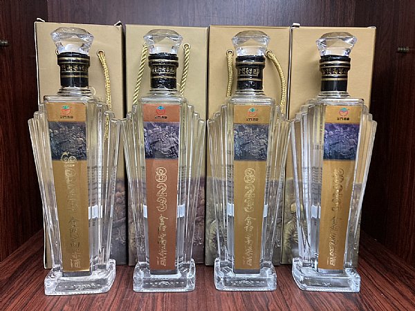 823金門紀念酒+823金門高粱酒:::P9品酒網:::