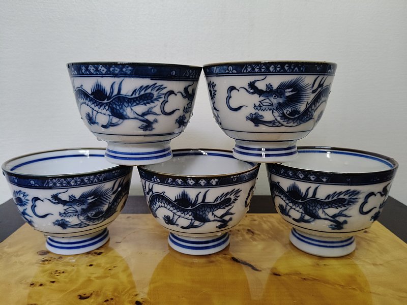 日本老件染付青花龍杯（一組五品） :::P9品酒網:::
